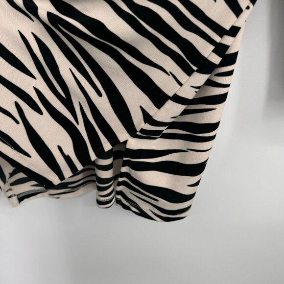 Chicos 1 Travelers Zebra Print V-Neck Tunic Womens Top Size medium - Picture 8 of 13